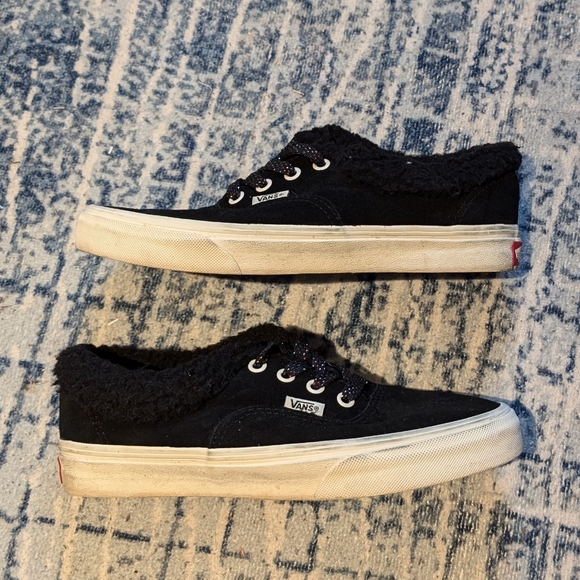 Black CozyHug Authentic Vans - Picture 2 of 3